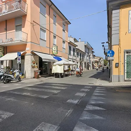 Lucia - * Viareggio